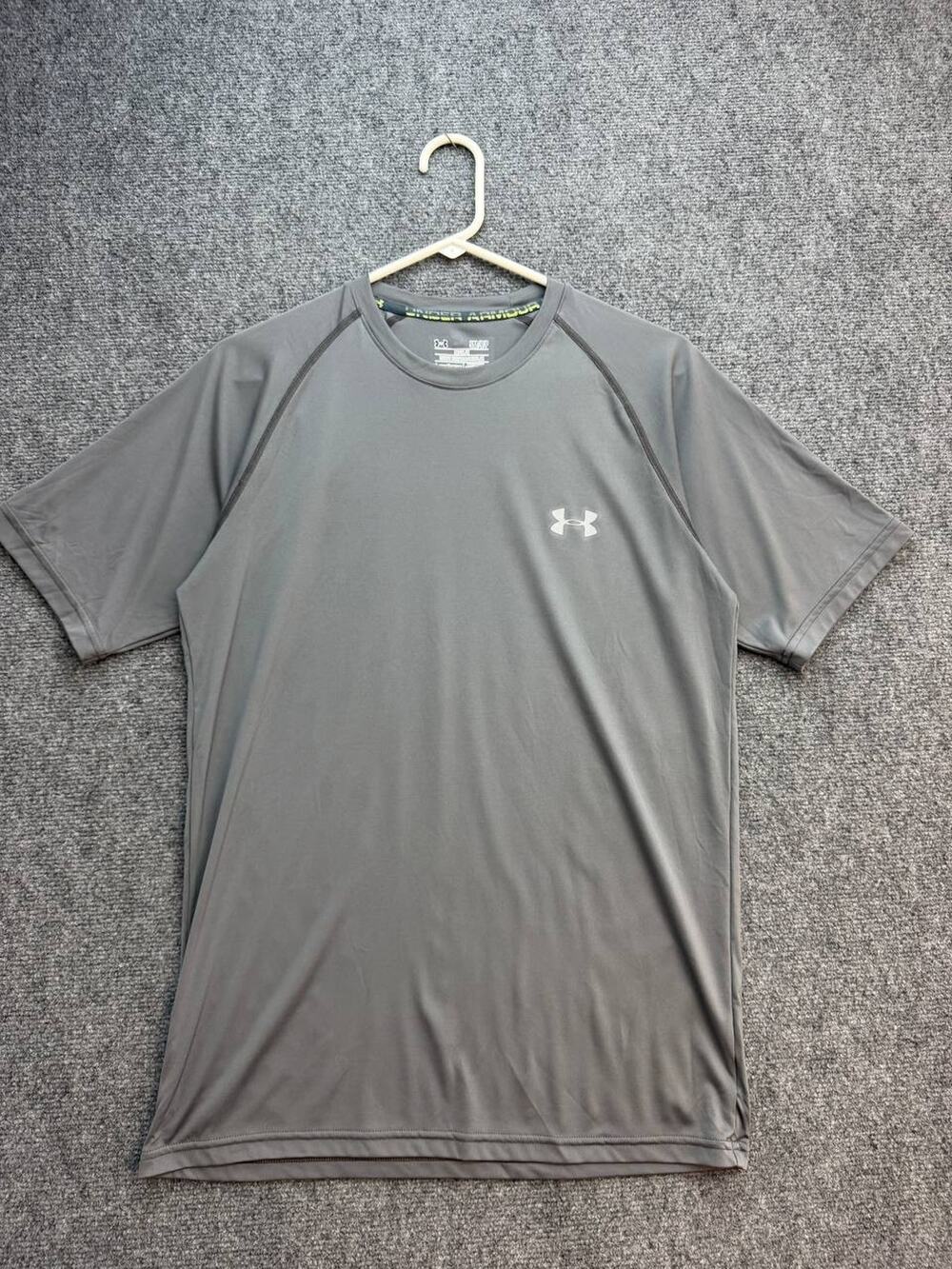 Under Armour HeatGear Men’s Small Gray Short Sleeve Athletic Training T-Shirt
